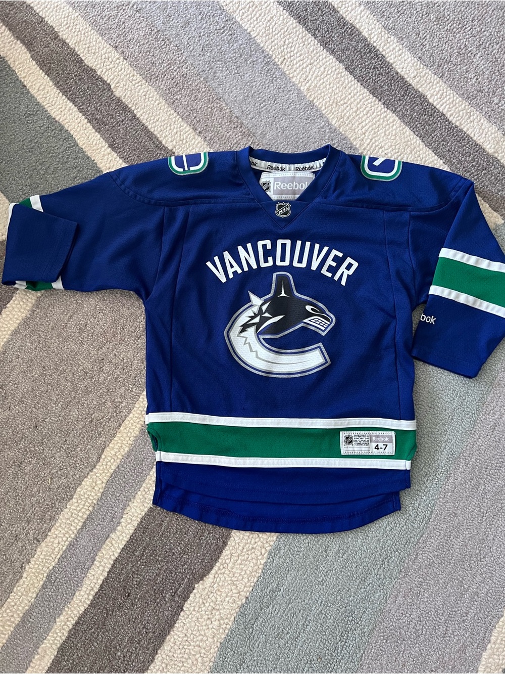 Kids Reebok Navy Blue Vancouver Canucks Hockey Jersey with Green & White Trim
